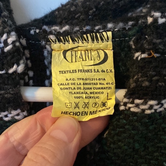 Mexican puncho - Picture 2 of 2